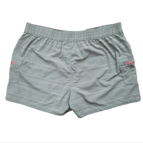 L.L BEAN- WALKING SHORTS - Picture 2 of 8